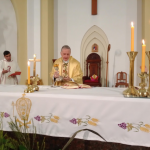 El servicio y la Eucaristía: las dos caras del amor