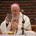 Visita del Obispo Fernando Vérgez: La alegre y heroica santidad cotidiana del Cardenal Pironio
